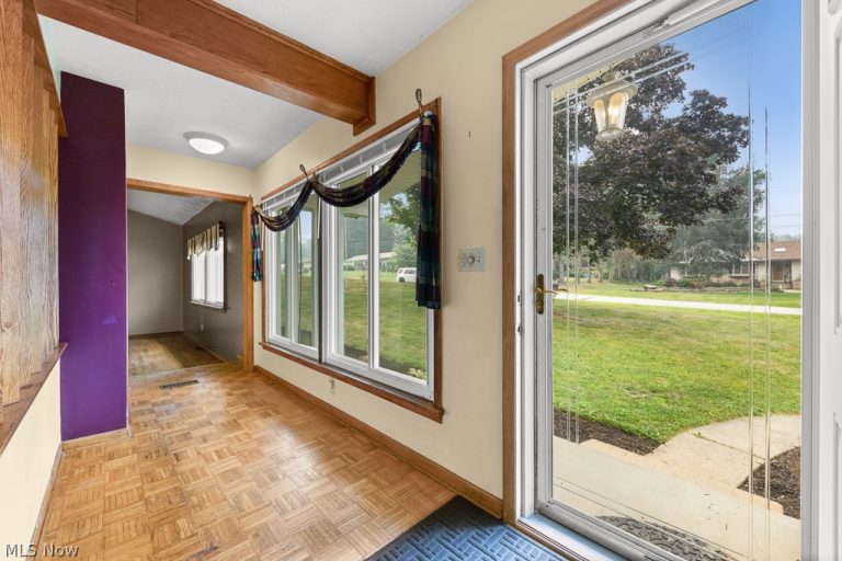 332 Smith Drive, Tallmadge, OH - Photo 6