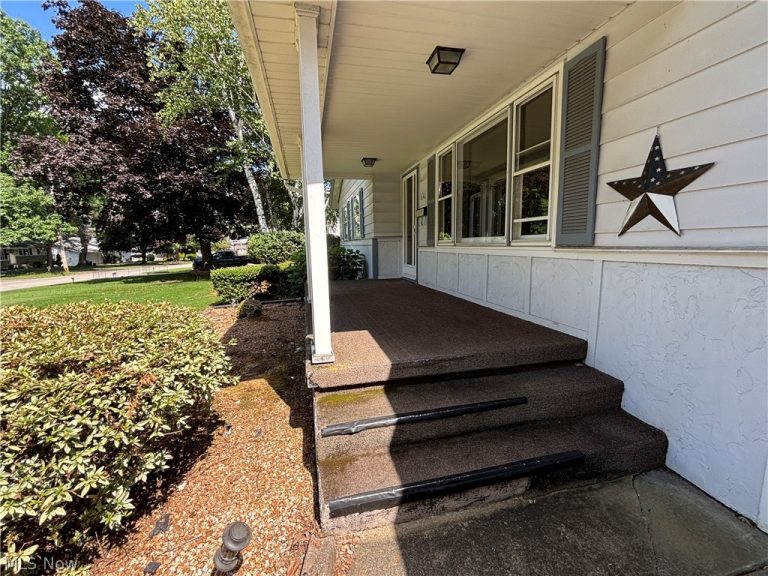 641 Matawan Drive, Campbell, OH - Photo 2