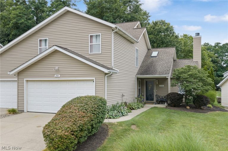 298 Westberry Circle, Tallmadge, OH - Photo 3