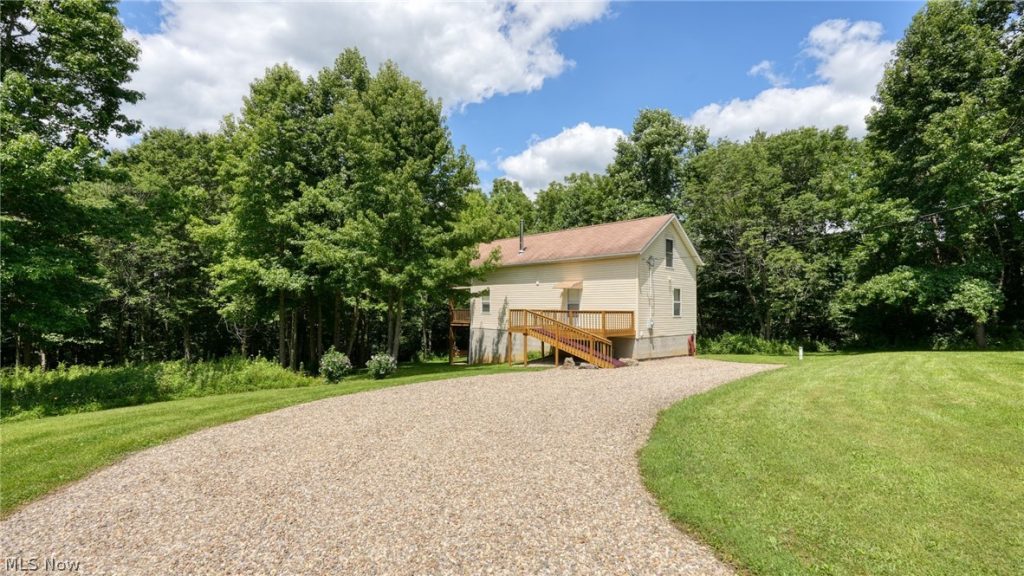 15825 Freedom Road, Kimbolton, OH