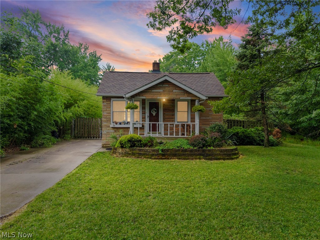 21073 Morris Drive, Strongsville, OH
