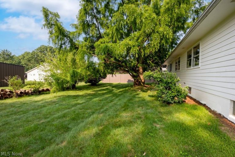 1012 Ashwood Drive, Wooster, OH - Photo 2