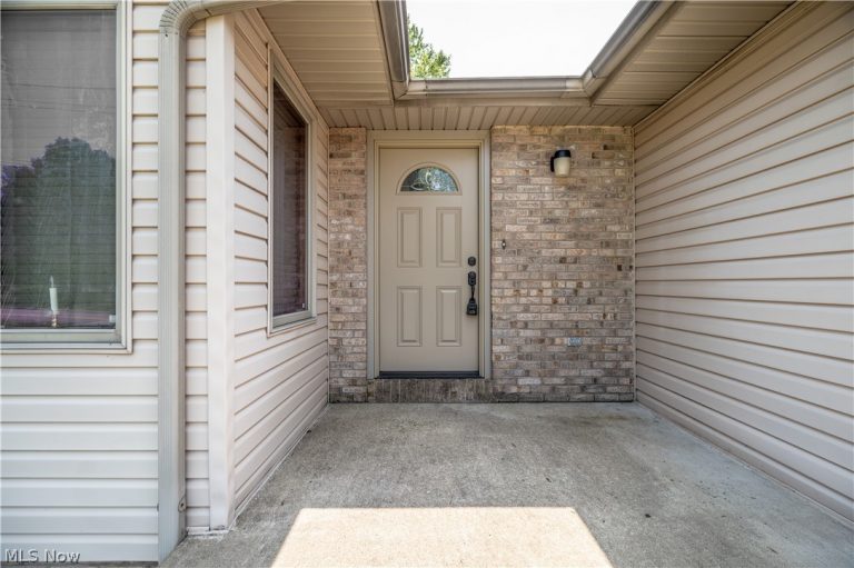 1015 Niles Vienna Road, Niles, OH - Photo 2