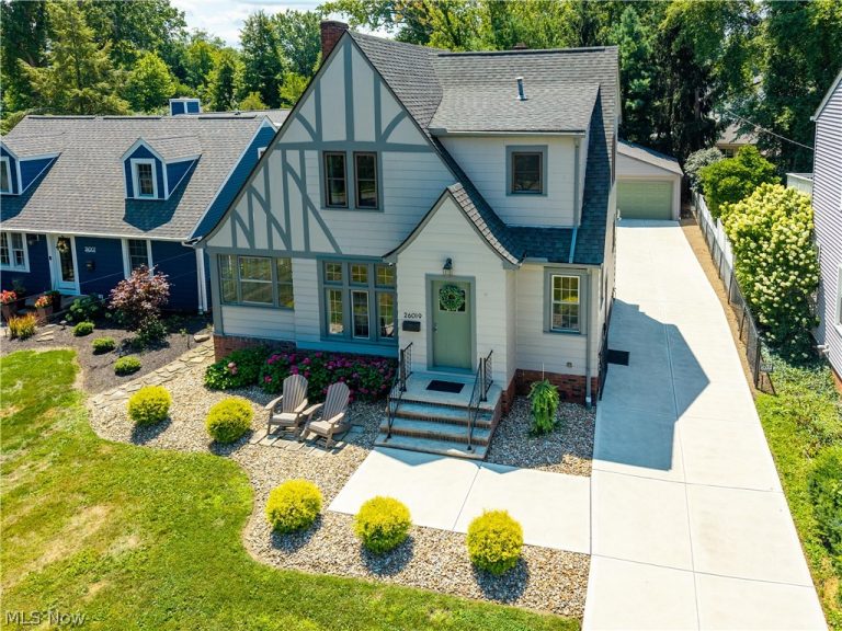26019 Lake Road, Bay Village, OH - Photo 4