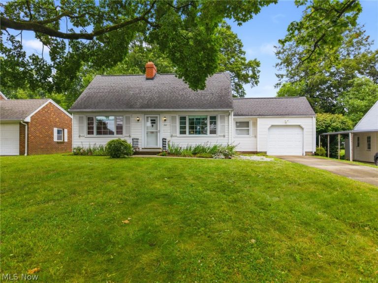 321 Woodrow Street, North Canton, OH, 44720