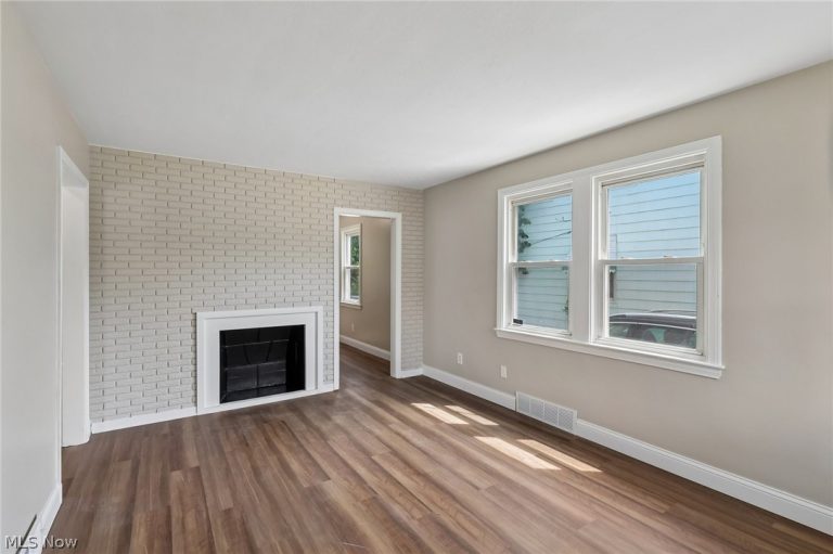 20831 Naumann Avenue, Euclid, OH - Photo 6