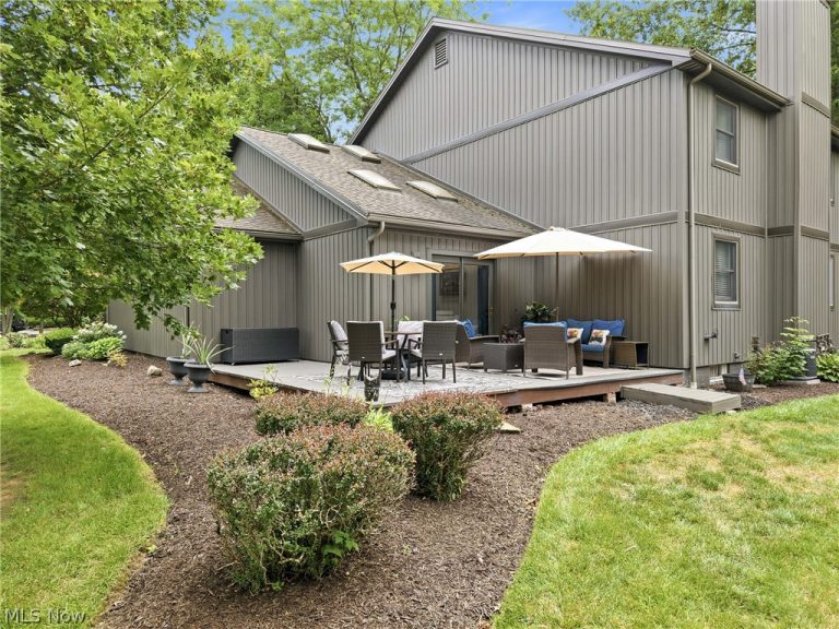 125 Diamond Way, Cortland, OH - Photo 5