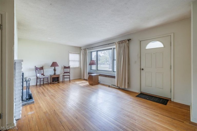22270 Brookpark Road, Fairview Park, OH - Photo 4