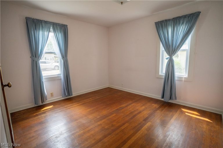 8270 Westmoor Road, Mentor, OH - Photo 4