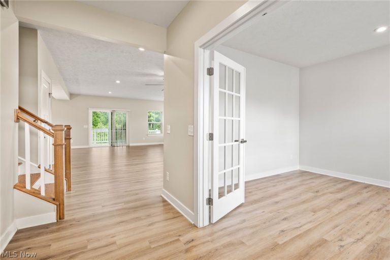 3945 Old Hickory Avenue, Canton, OH - Photo 5