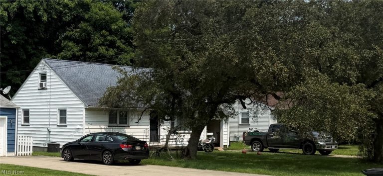 3972 Hopkins Road, Youngstown, OH - Photo 3