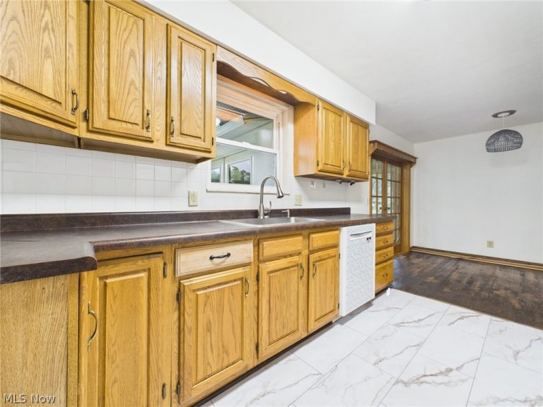 1301 Washington Gardens Circle, Washington, WV - Photo 5