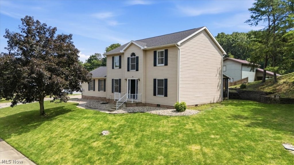 10 Elmwood Drive, Parkersburg, WV