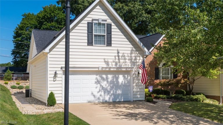 2958 Eagle Crest Drive, Zanesville, OH - Photo 2