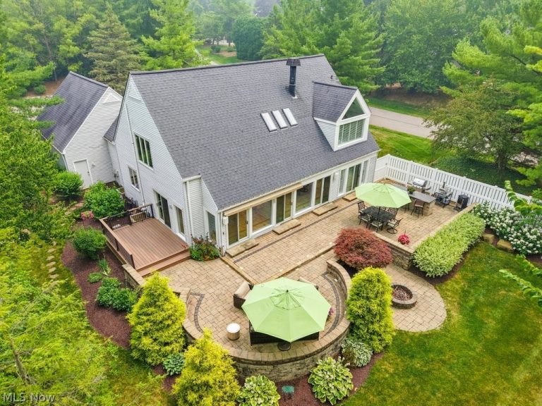 975 Meadowlark Circle, Aurora, OH - Photo 4