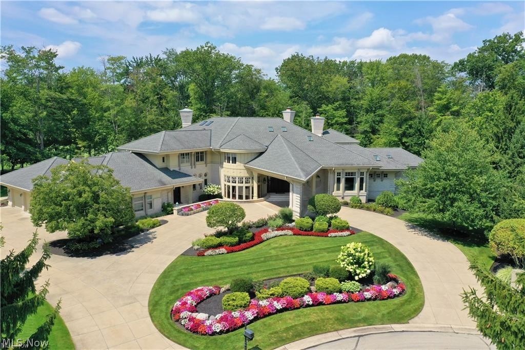 735 Hardwick Drive, Aurora, OH