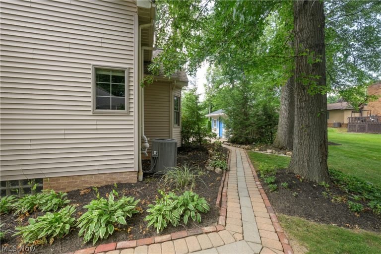 206 Shenandoah Boulevard, Barberton, OH - Photo 4