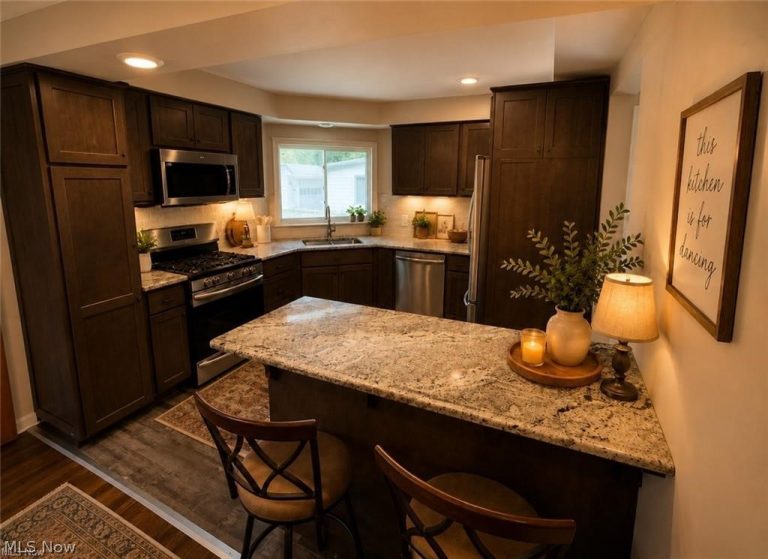 21779 Eaton Road, Fairview Park, OH - Photo 3
