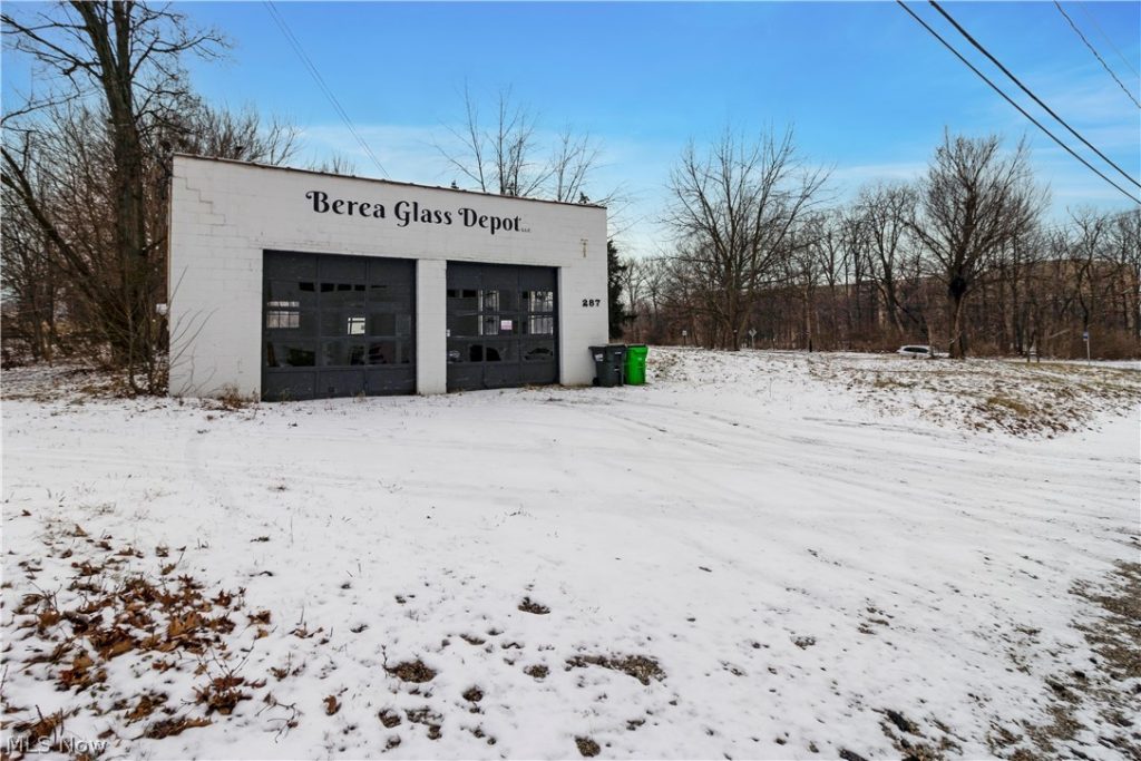 358 Rocky River Drive, Berea, OH