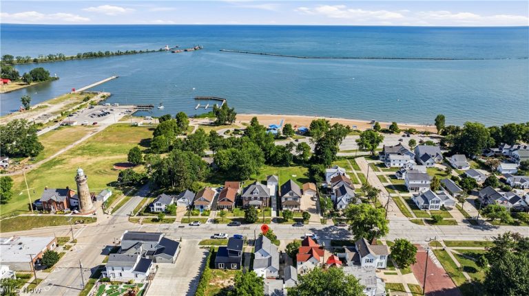 216 2nd Street, Fairport Harbor, OH - Photo 6