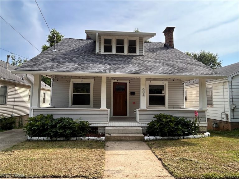604 Phillips Street, Marietta, OH - Photo 2