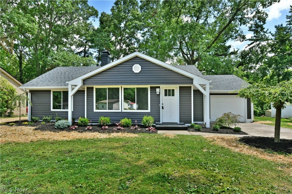 727 Truesdale Road, Boardman, OH