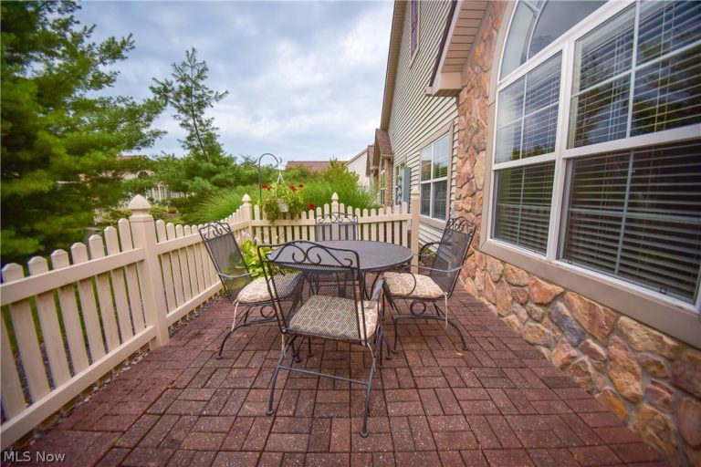 5250 Redford Drive, Brunswick, OH - Photo 4