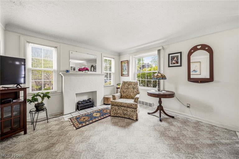 134 293rd Street, Willowick, OH - Photo 6