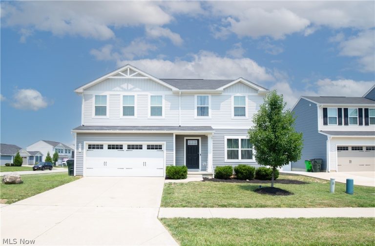 2671 Himelrigh Boulevard, Barberton, OH, 44203