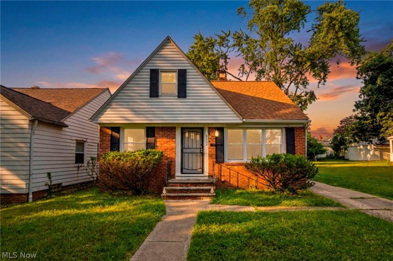 5505 South Boulevard, Maple Heights, OH - Photo 2