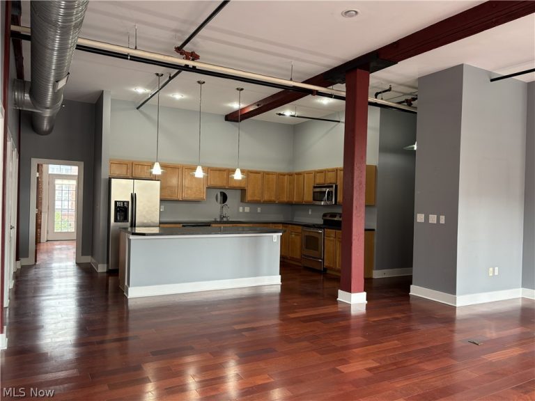 1260 4th Street, Cleveland, OH - Photo 4