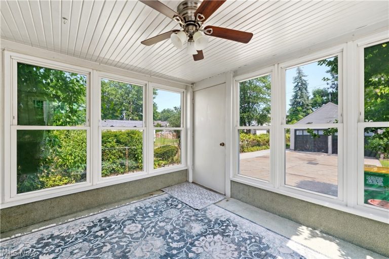 28707 Gilchrist Drive, Willowick, OH - Photo 8