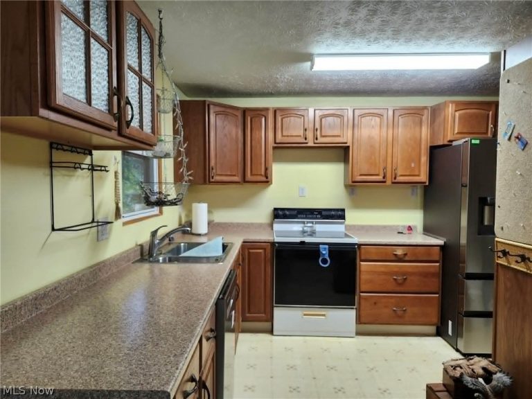 3528 Draper Avenue, Warren, OH - Photo 4