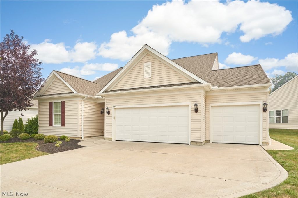 531 Arbor Lane, Akron, OH
