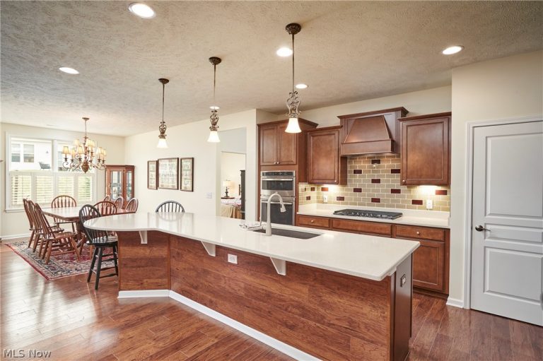 531 Arbor Lane, Akron, OH - Photo 3