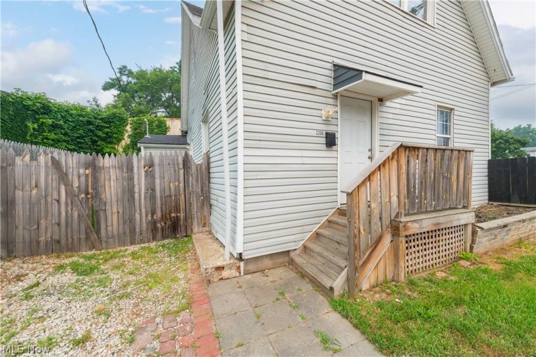 3208 66th Street, Cleveland, OH - Photo 6