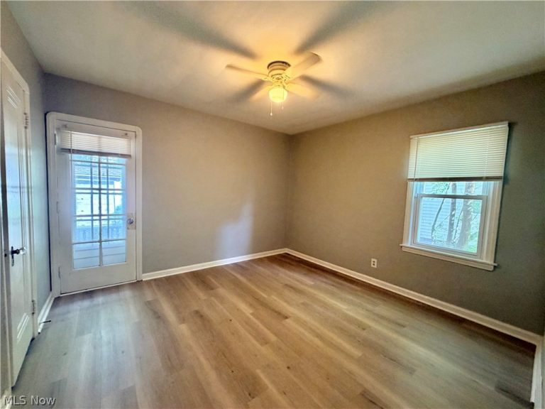 1537 Genesee Road, South Euclid, OH - Photo 8