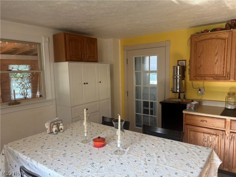 278 Main Street, Andover, OH - Photo 5