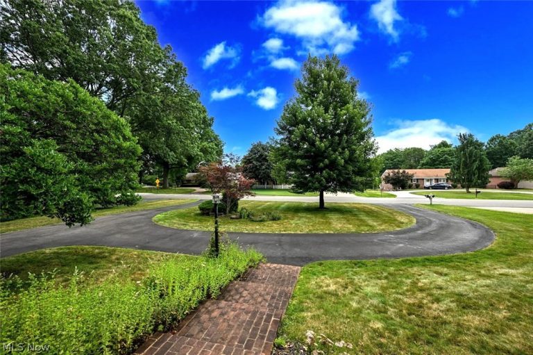4605 Frazer Avenue, Canton, OH - Photo 3
