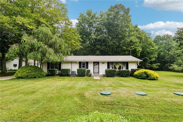 9793 Clay Street, Montville, OH - Photo 2