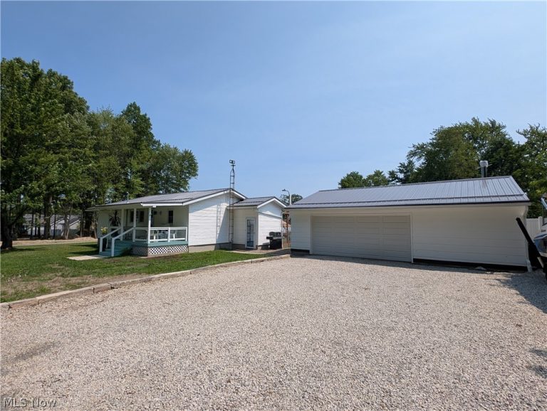 17383 Afton Avenue, Lake Milton, OH - Photo 4