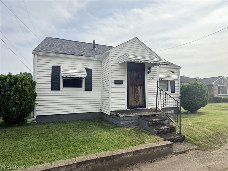 630 Cedar Lane, New Philadelphia, OH, 44663