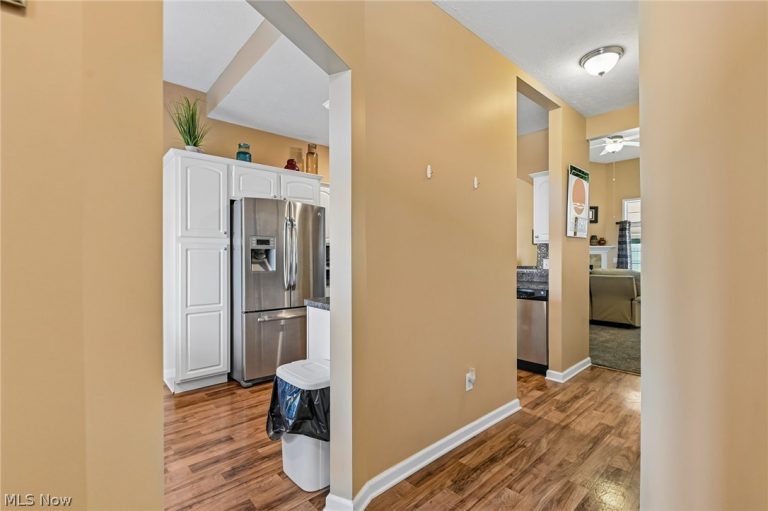 1399 Cross Creek Drive, Willoughby, OH - Photo 3