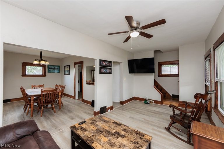 4318 Bucyrus Avenue, Cleveland, OH - Photo 6