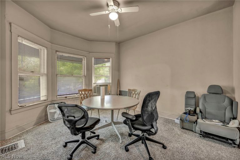9822 Raymond Avenue, Cleveland, OH - Photo 4
