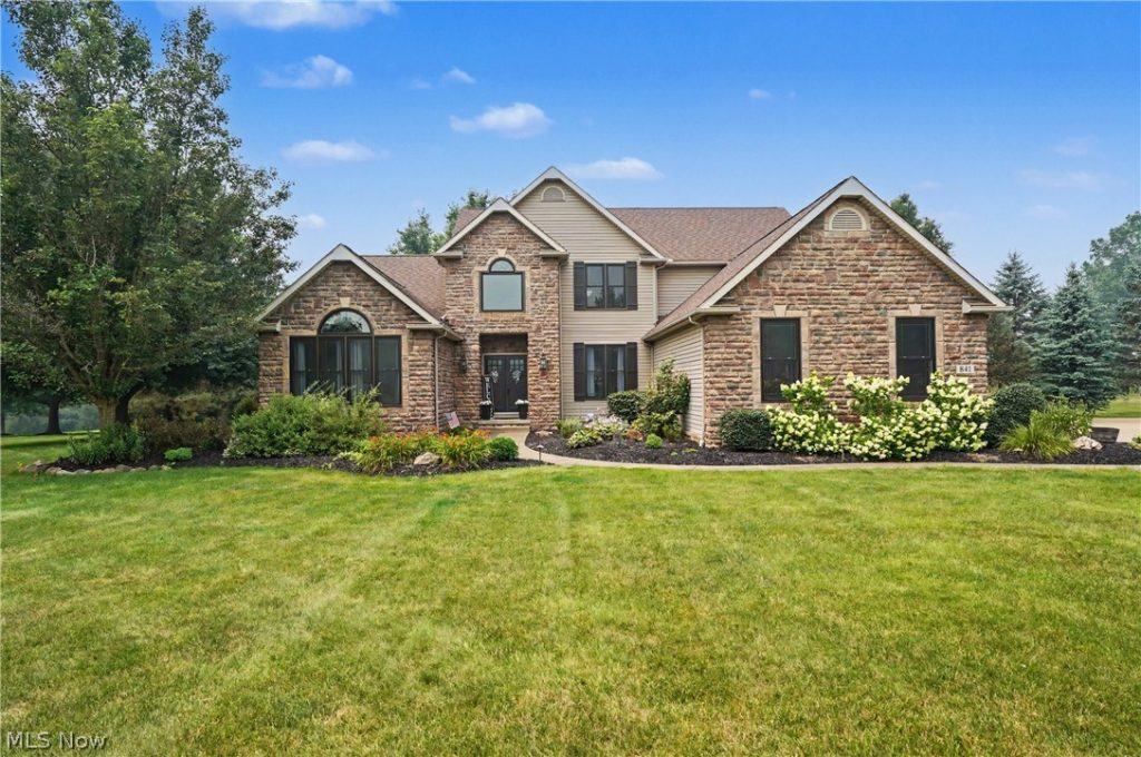 841 Chardoney Drive, Wadsworth, OH