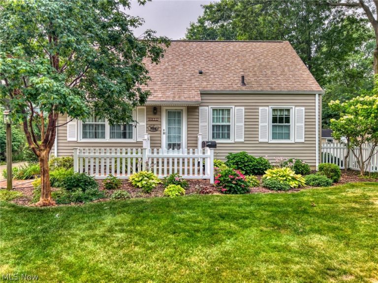 830 Monroe Avenue, Cuyahoga Falls, OH - Photo 2