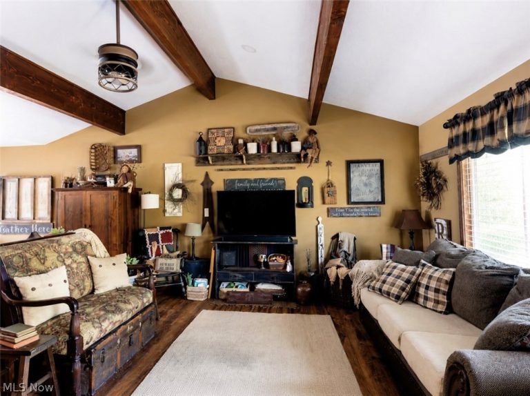 905 West Drive, Sheffield Lake, OH - Photo 4