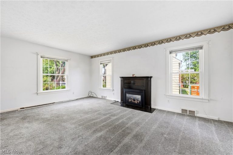 28707 Gilchrist Drive, Willowick, OH - Photo 6