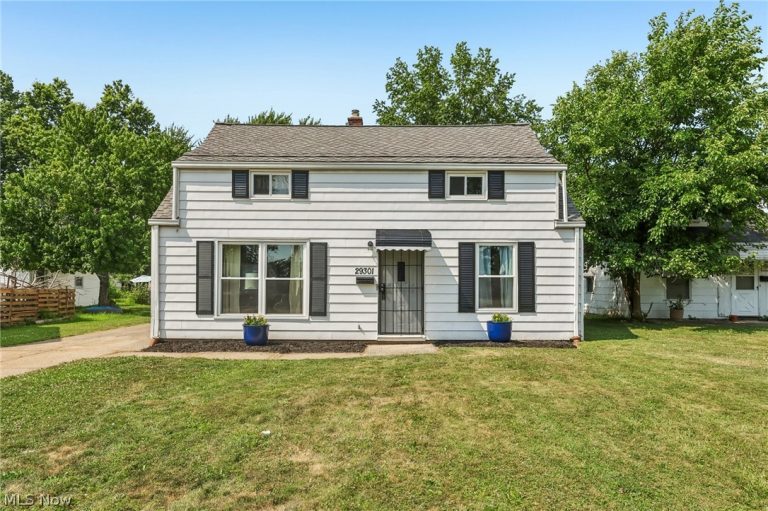 29301 Edgewood Drive, Willowick, OH - Photo 2